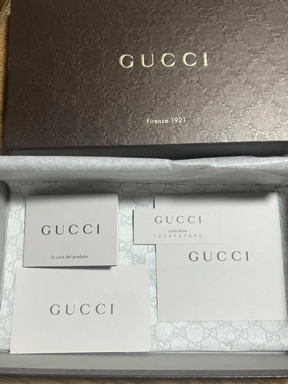 Gucci GG Canvas Monogram Wallet With Heart Accent & Chain Strap in OG box